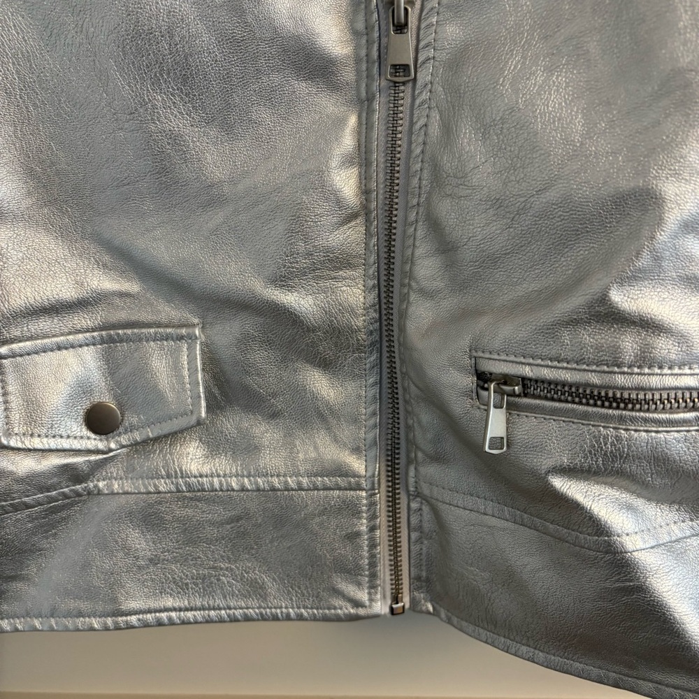 Baccini Women's Metallic Silver Leather Jacket - Picture 6 of 10